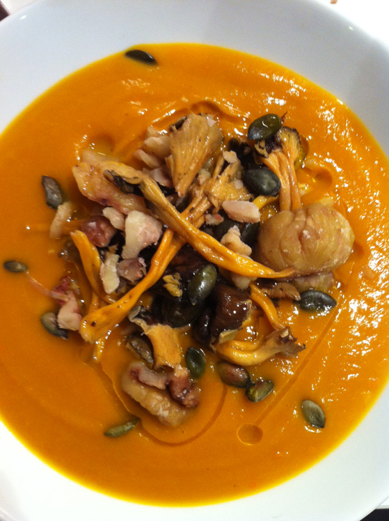 Soupe de potimarron aux chanterelles