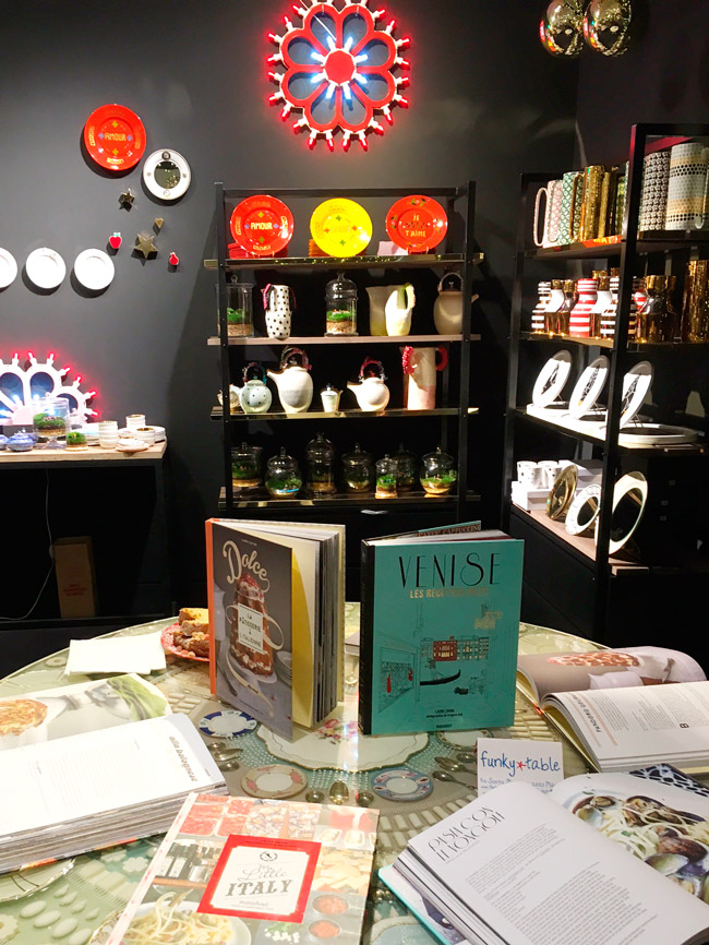 Livres de Laura Zavan chez Funky Table, Paris