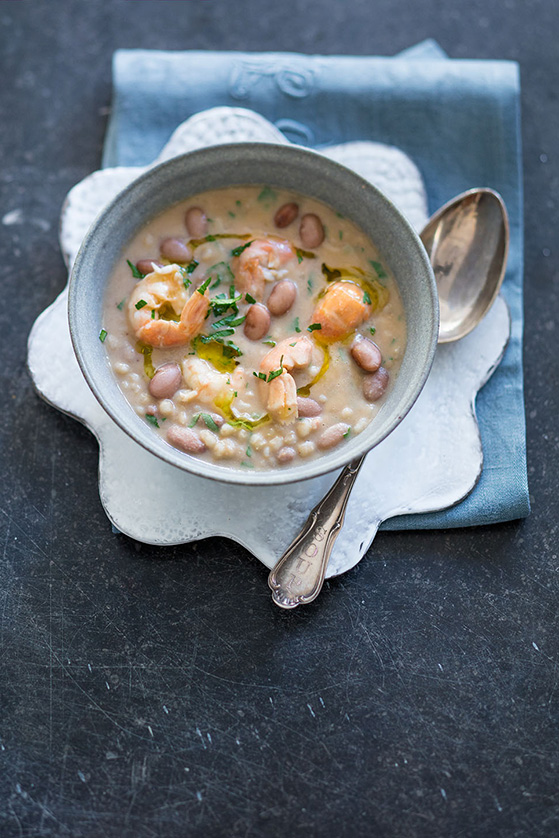 Soupe d'orge, haricots et langoustines, recette de Laura Zavan