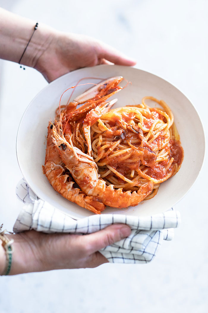 Spaghetti alla busara aux langoustines, recette de Laura Zavan