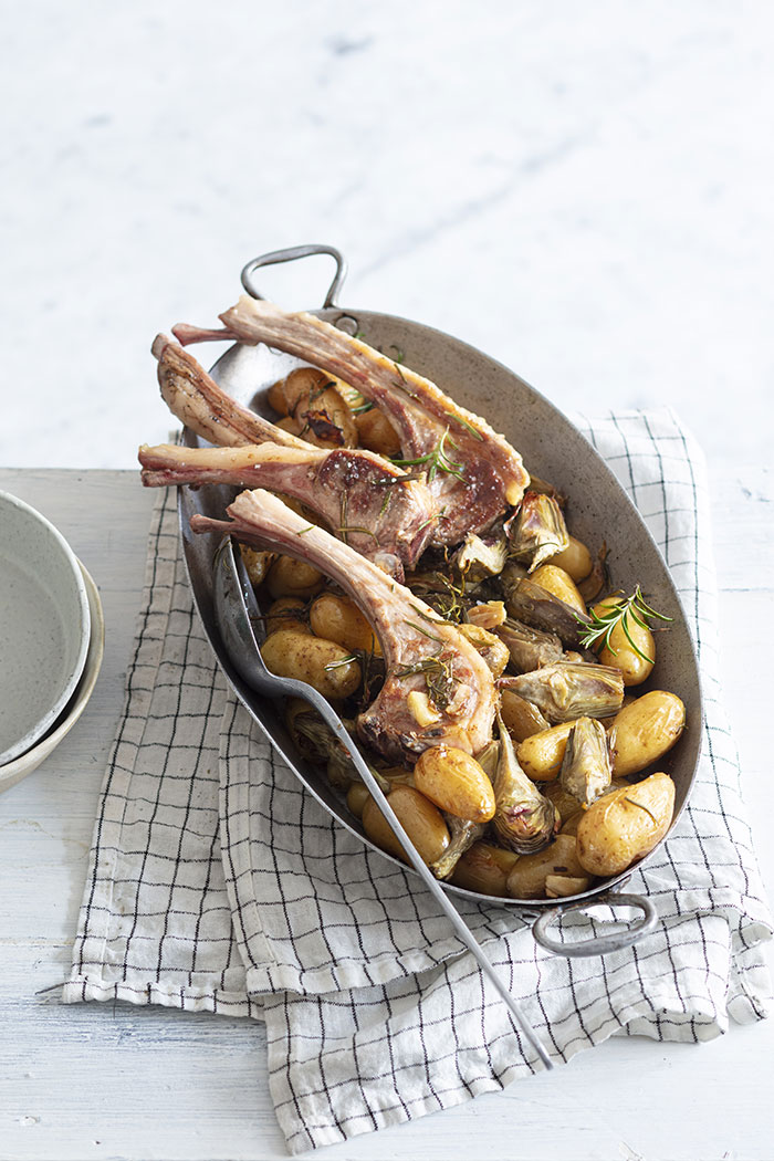 Côtelettes d’agneau et artichauts violets, recette de Laura Zavan