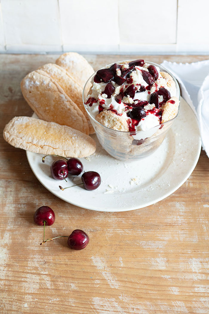 Savoiardi ricotta et cerises, recette de Laura Zavan