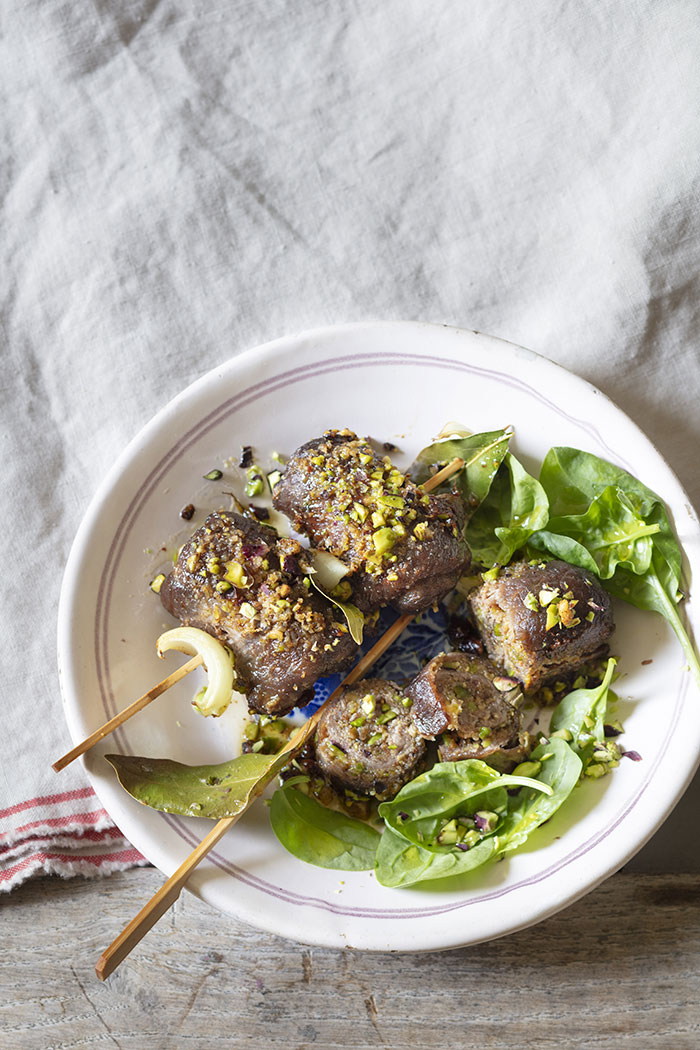 Involtini de boeuf et pistaches, recette de Laura Zavan