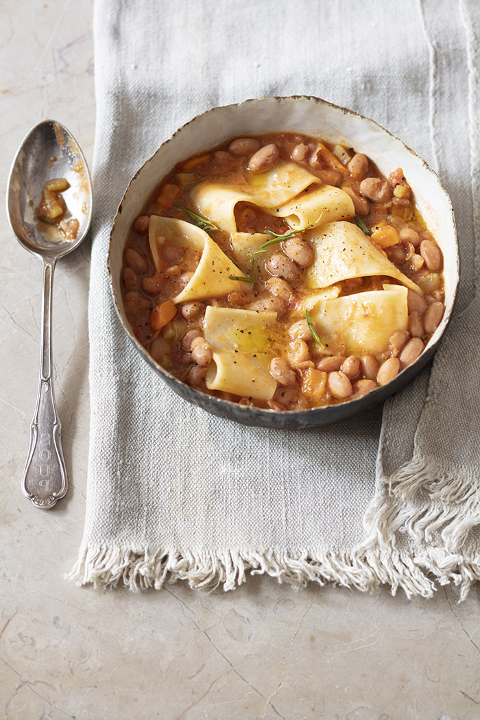 Soupe de haricots et pâtes, recette de Laura Zavan