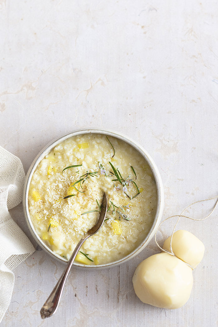 Risotto aux pommes de terre et provola, recette de Laura Zavan